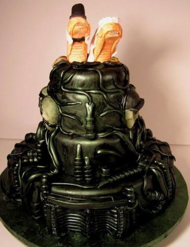 Alien wedding cake.jpg (76 KB)